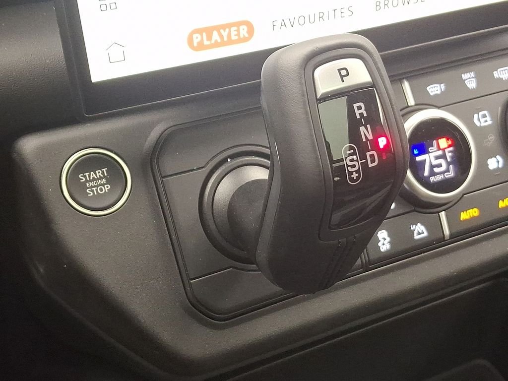 New 2026 Sedona Red Land Rover S image 11