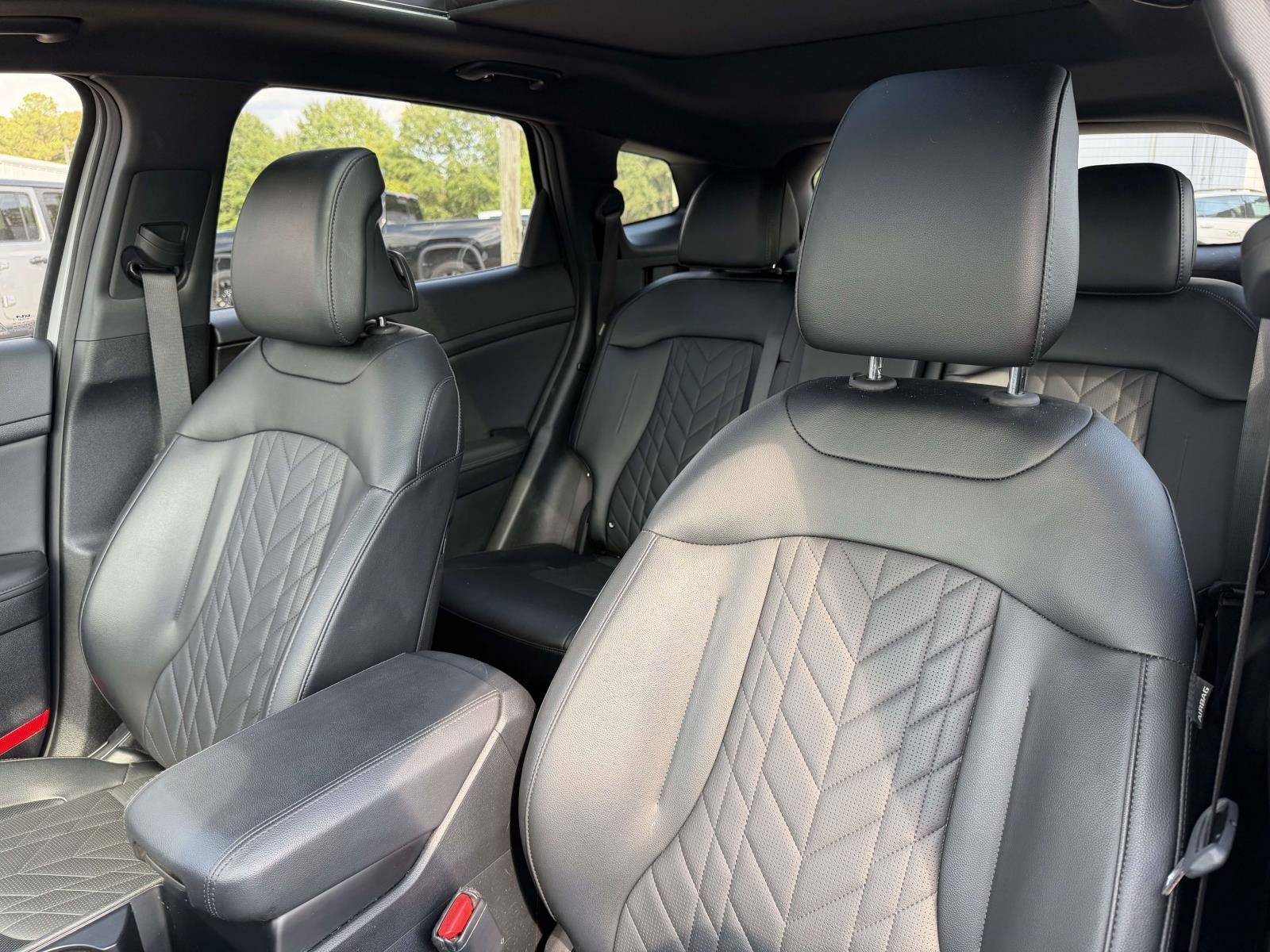 Used 2025 Wolf Gray/Ebony Black Roof Kia X-Pro image 17