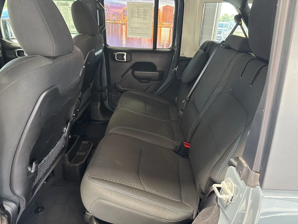 Used 2025 Gray Jeep Rubicon 4xe image 13