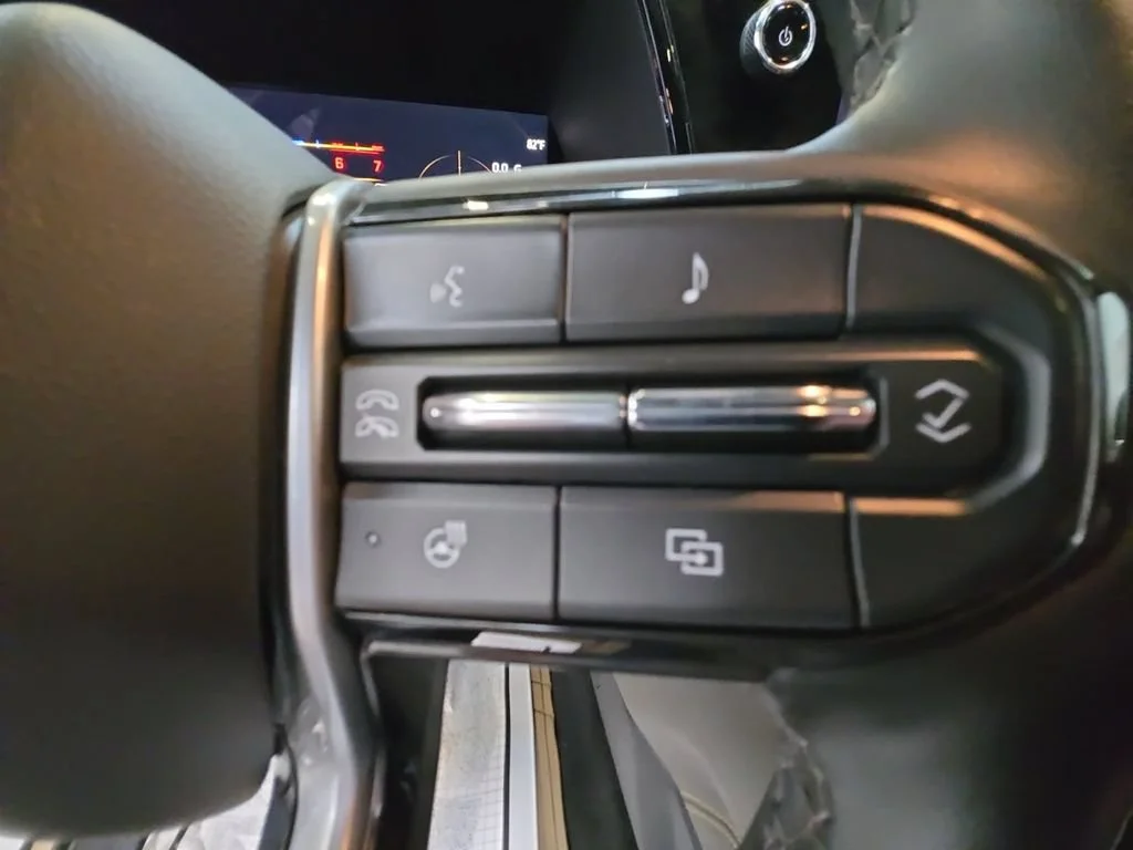 Used 2024 Sand Dune Metallic Chevrolet ZR2 image 20