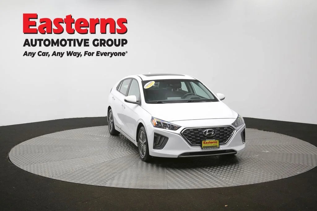 Used 2021 White Hyundai Limited image 56