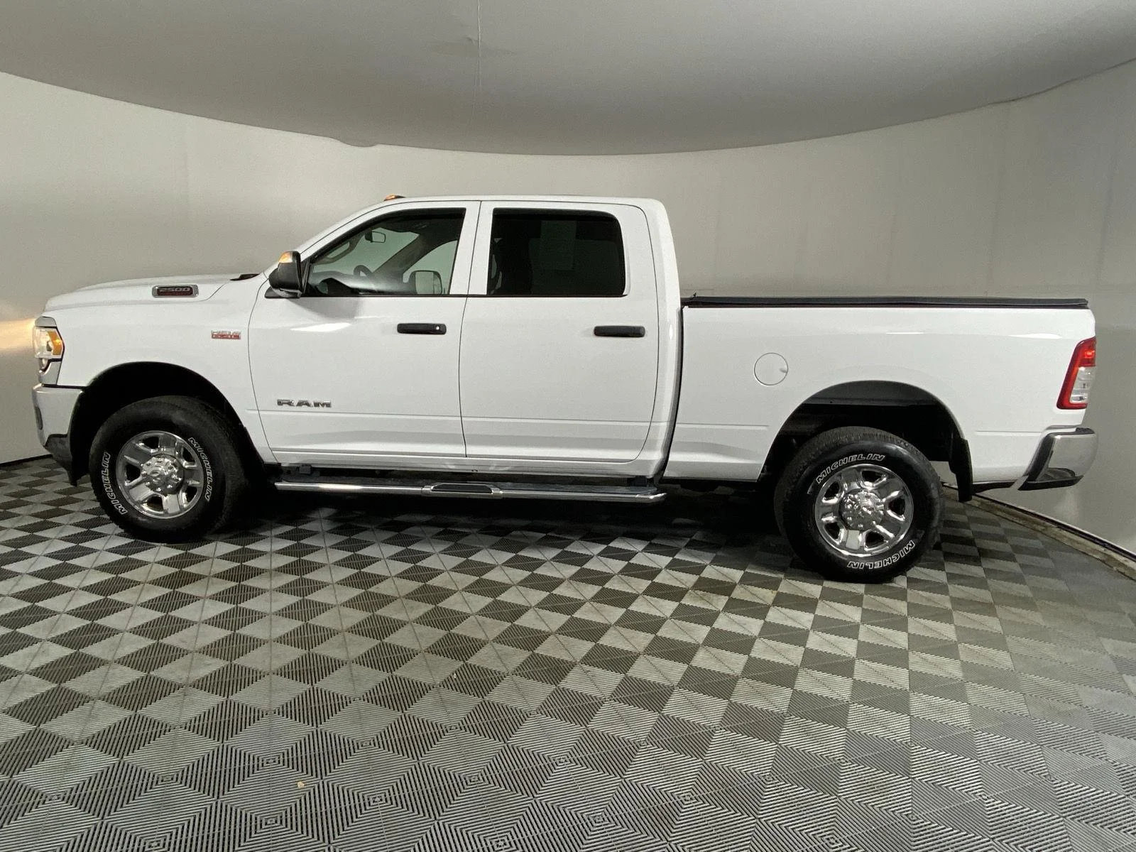 Used 2019 Bright White Clearcoat Ram Tradesman image 12