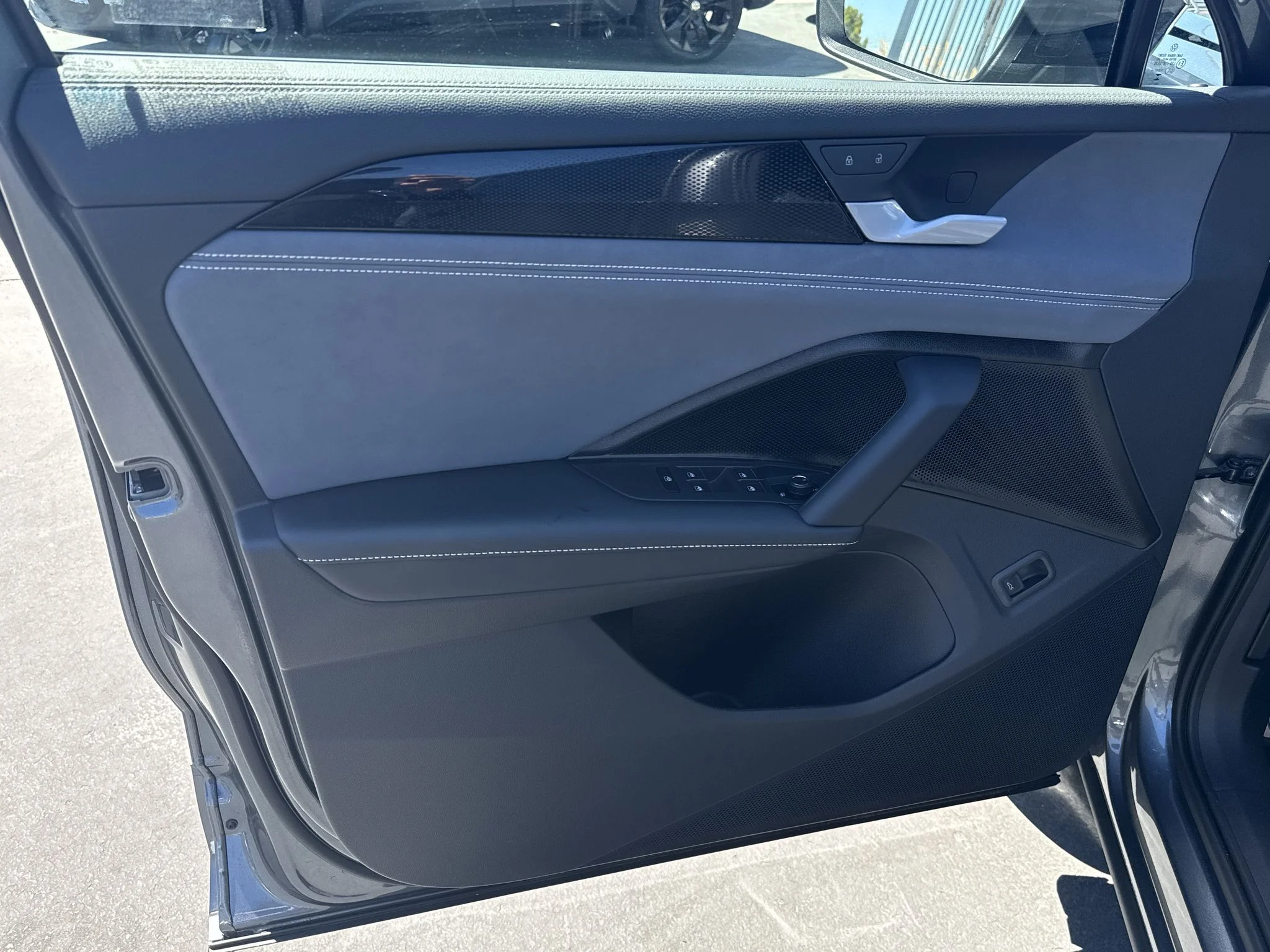Used 2026 Platinum Gray Metallic Volkswagen SE R-Line Black image 12