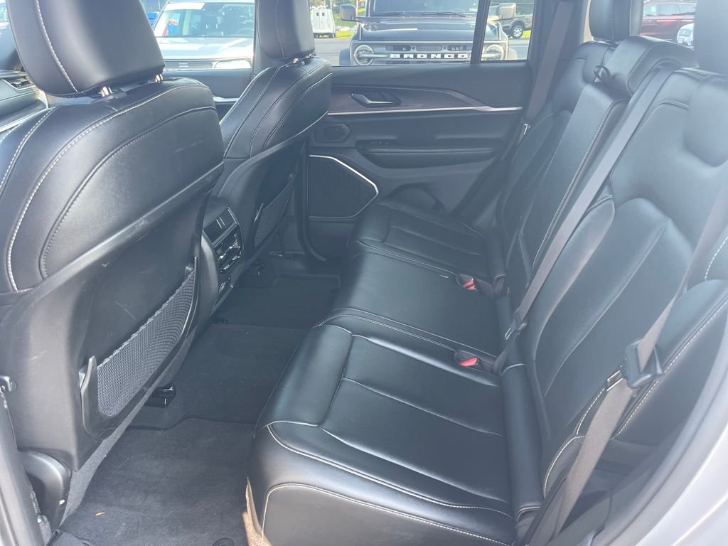 Used 2024 Silver Jeep 4xe image 14