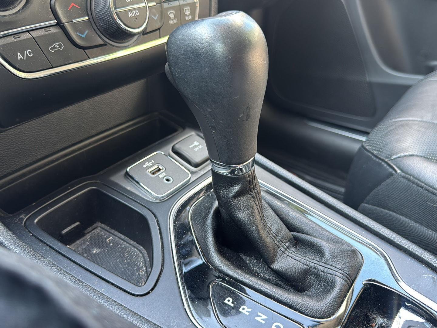 Used 2019 Billet Silver Metallic Clearcoat Jeep Limited image 10