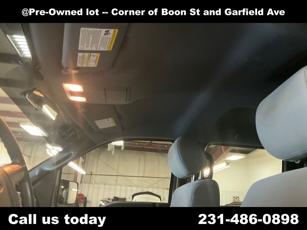 Used 2014  Ford XL image 13