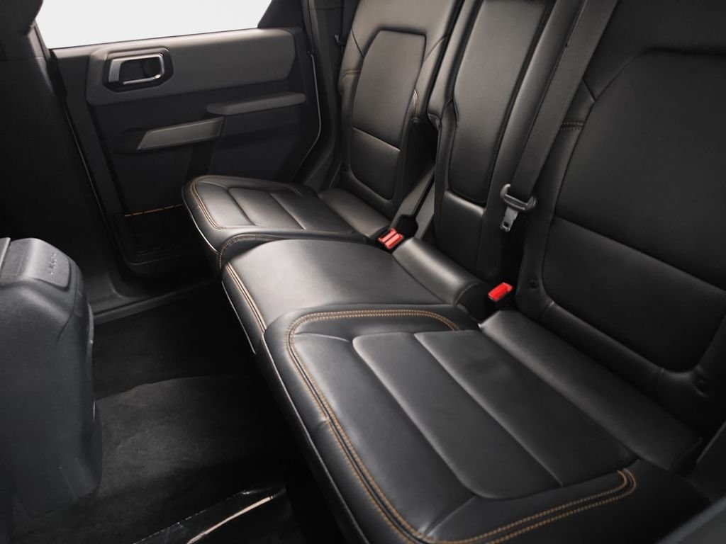 Used 2023 Cactus Gray Ford Badlands image 16