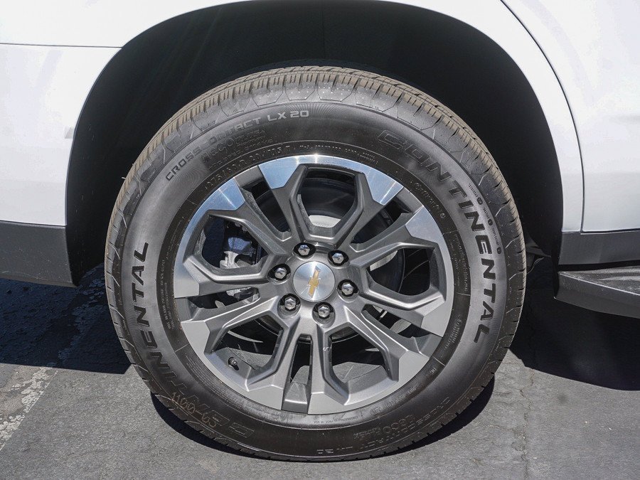 2027 Chevrolet Tahoe LT - Photo 8