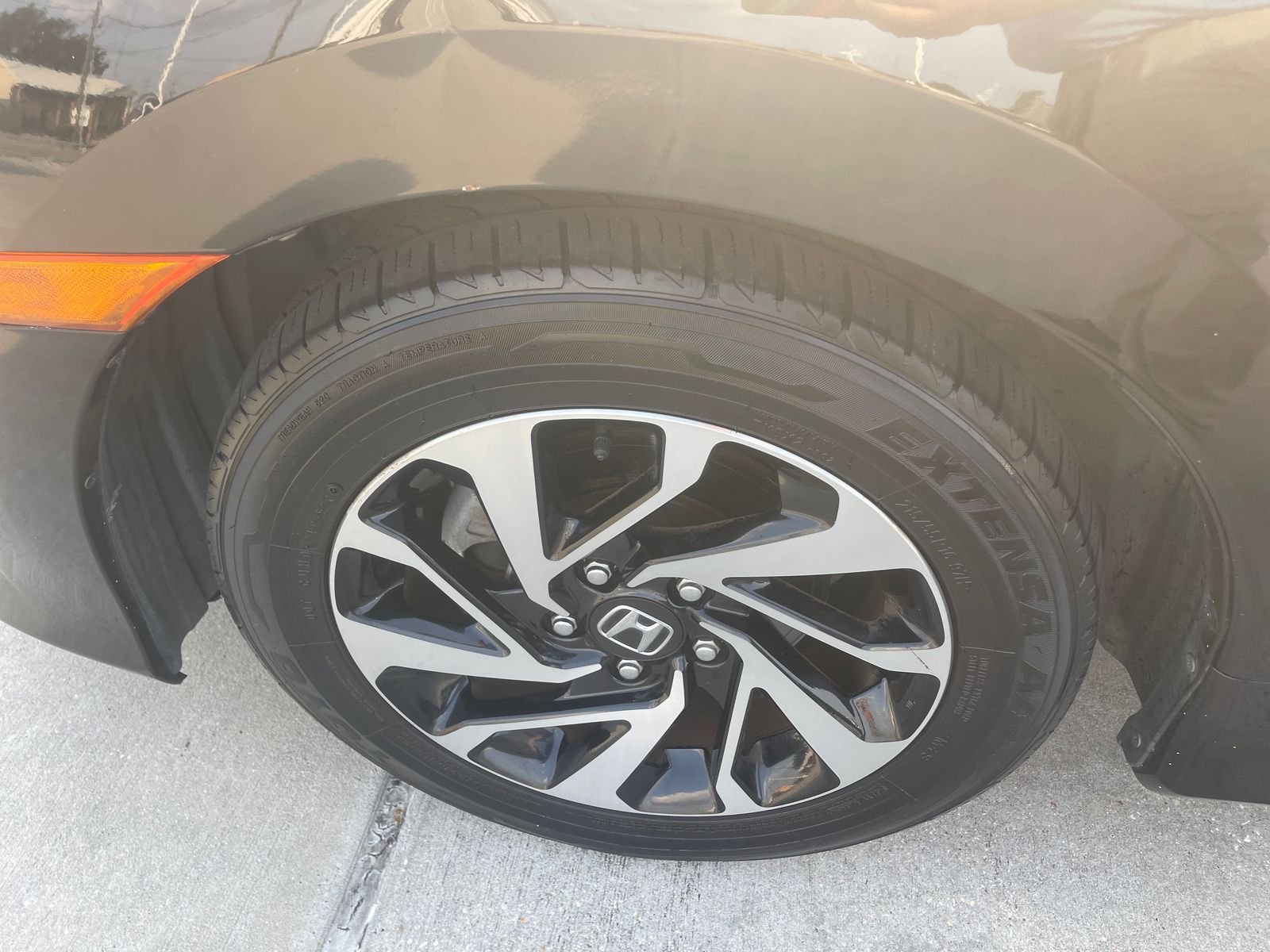 Used 2016 Black Honda LX-P image 13