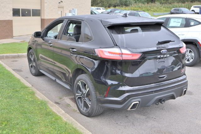 Used 2022 Agate Black Metallic Ford ST image 4
