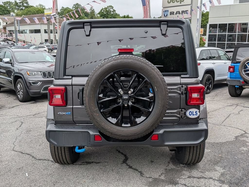 Used 2023 Gray Jeep Sahara 4xe image 7