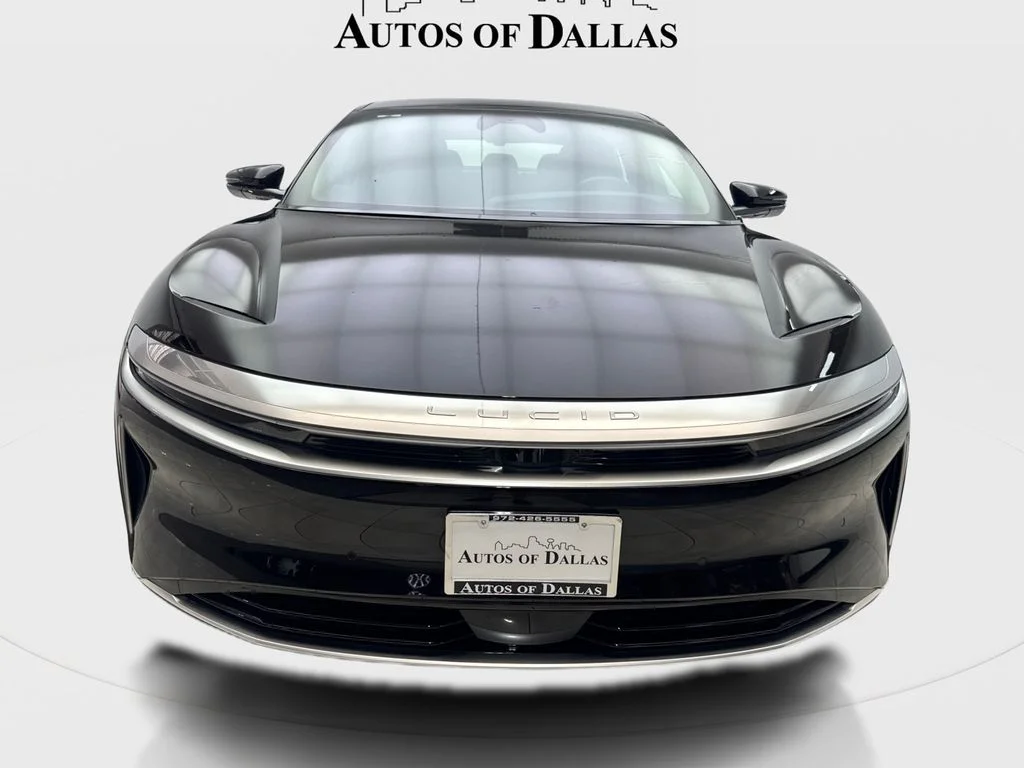 Used 2023 Black Lucid Touring image 2