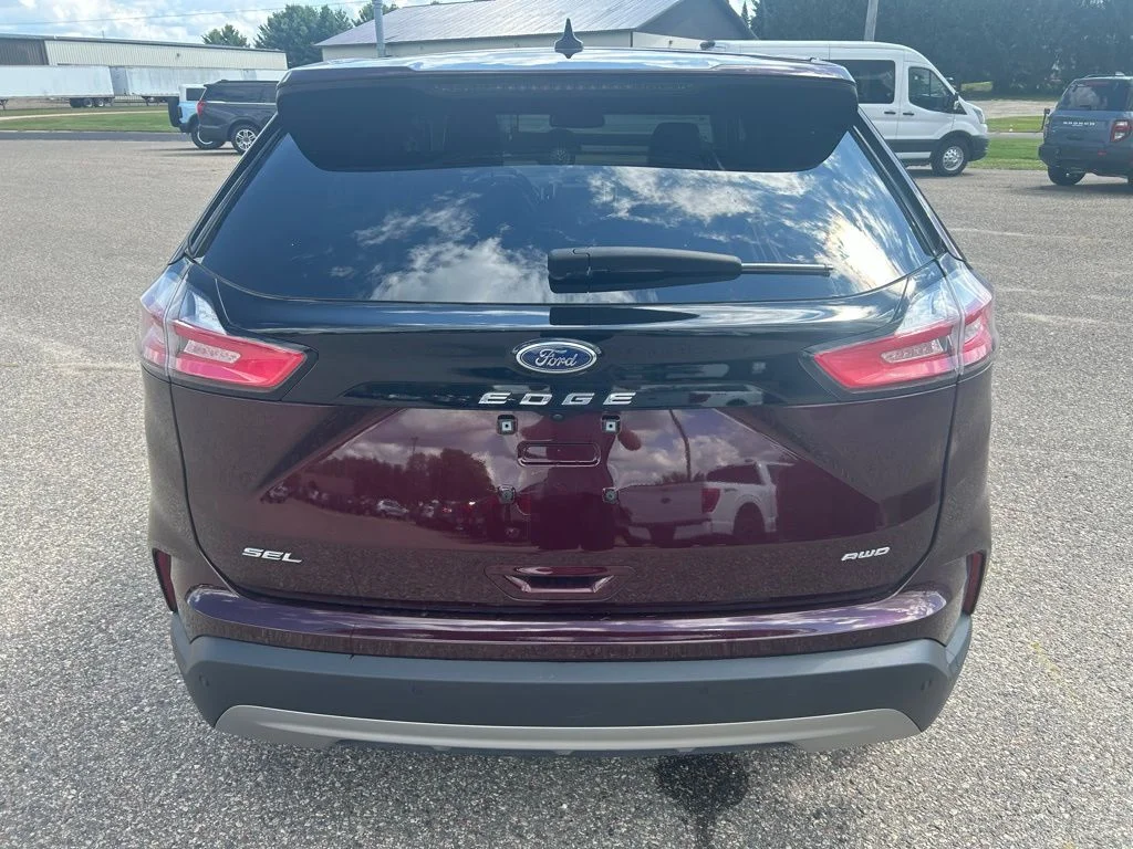 2024 Ford Edge SEL - Photo 6