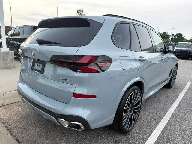 Used 2026 Gray BMW sDrive40i image 3
