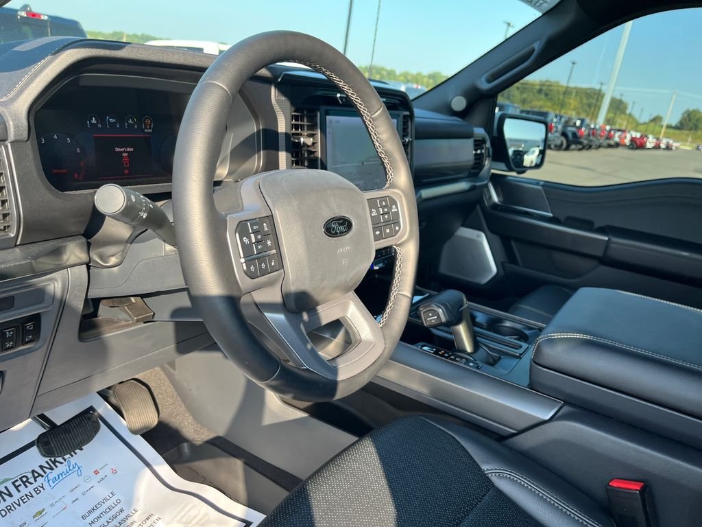 Used 2025 White Ford Lariat image 15