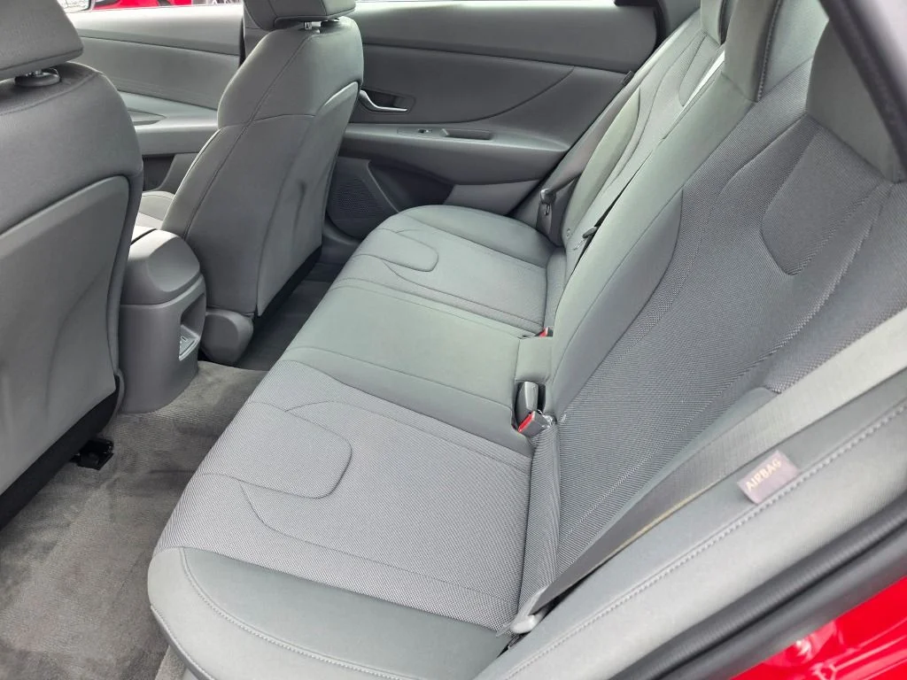 Used 2025 Red Hyundai SE image 14
