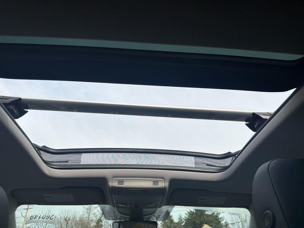 New 2026 White Volkswagen 1.5T SE Black image 9