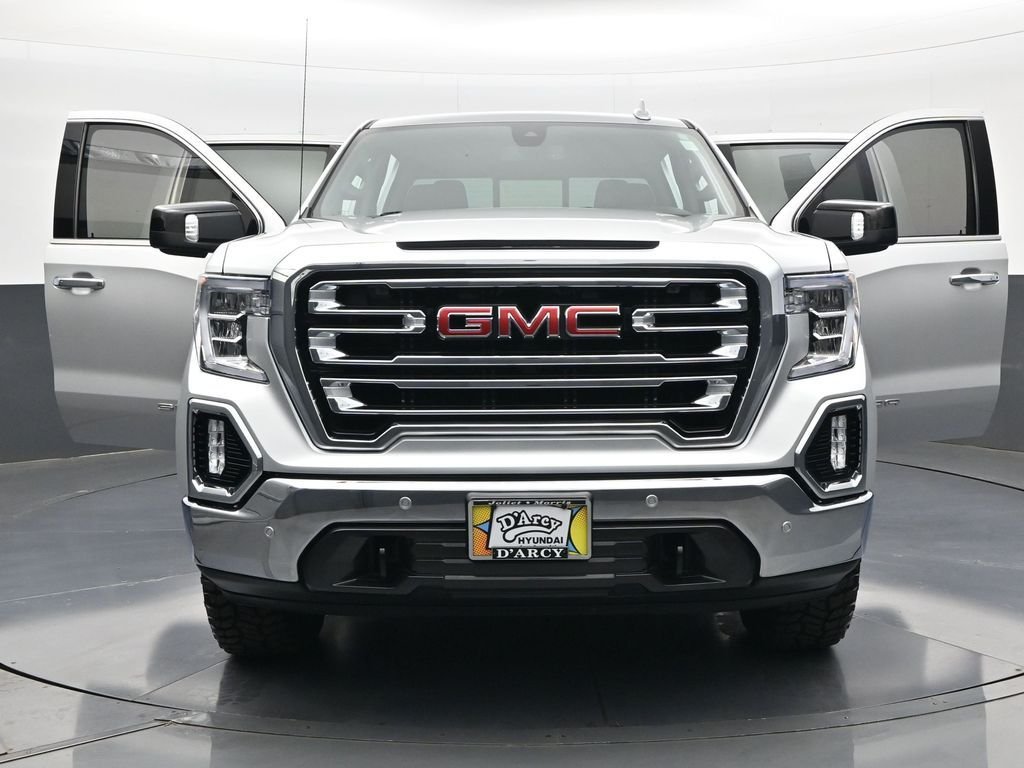 Used 2019 Silver GMC SLT image 32