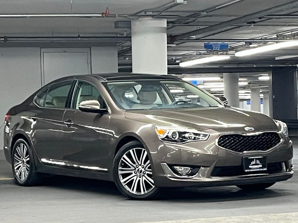 2014 Kia Cadenza Premium photo 2