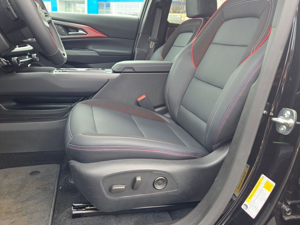 2025 Chevrolet Equinox EV RS - Photo 22