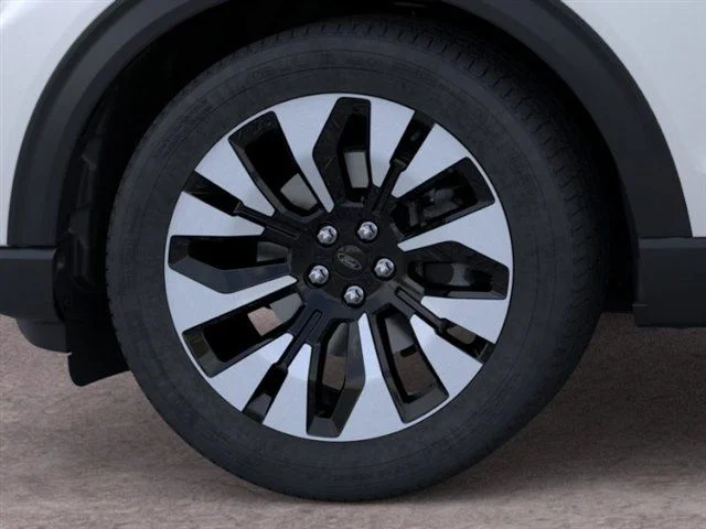 New 2026 Star White Metallic Tri-Coat Ford Platinum image 44