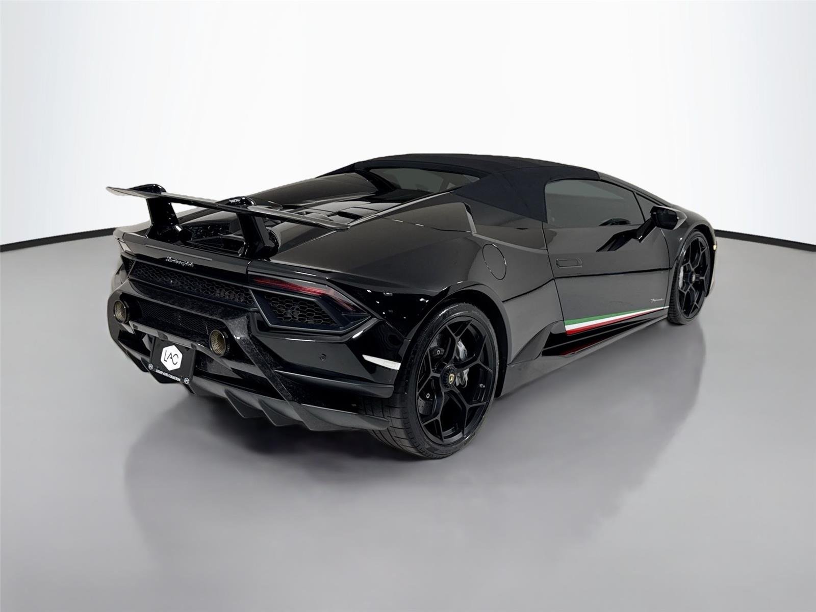 Used 2018 Nero Noctis Lamborghini Performante Spyder | Carbon Buckets | Branding Pkg image 50