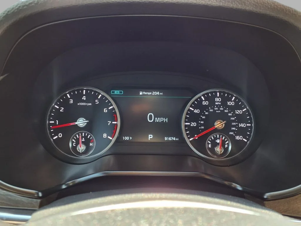 Used 2022 White Kia SX image 16