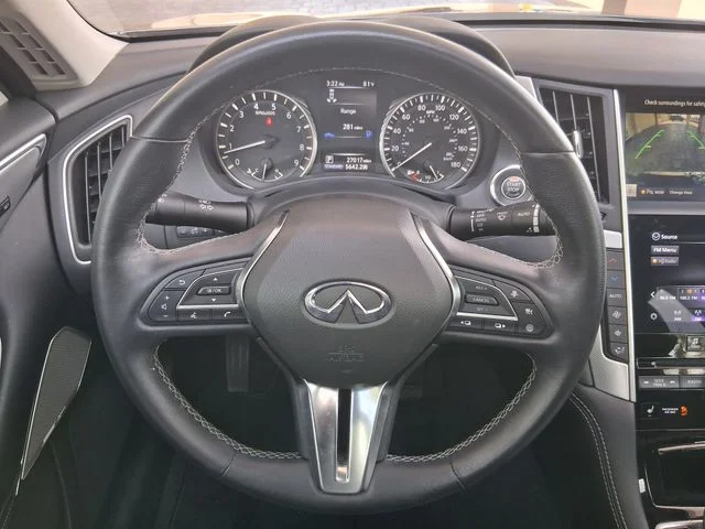 Used 2024 Gray INFINITI LUXE image 10