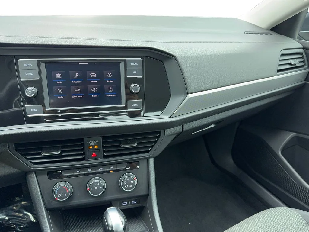 Used 2020 Gray Volkswagen 1.4T S image 23