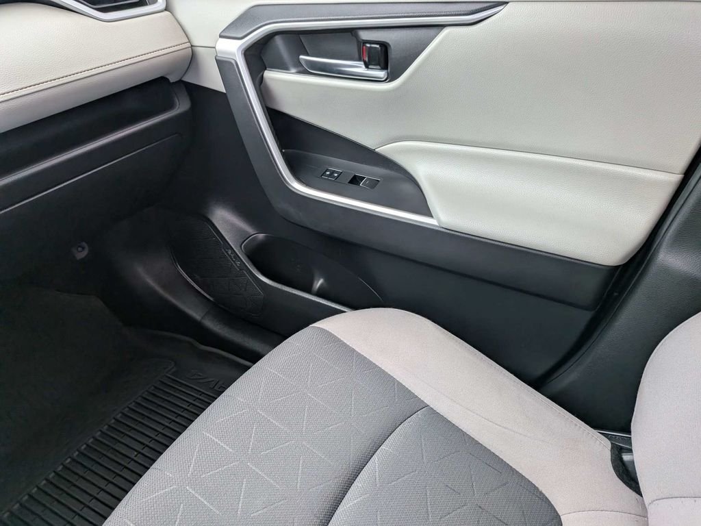 Used 2022 Black Toyota XLE image 25