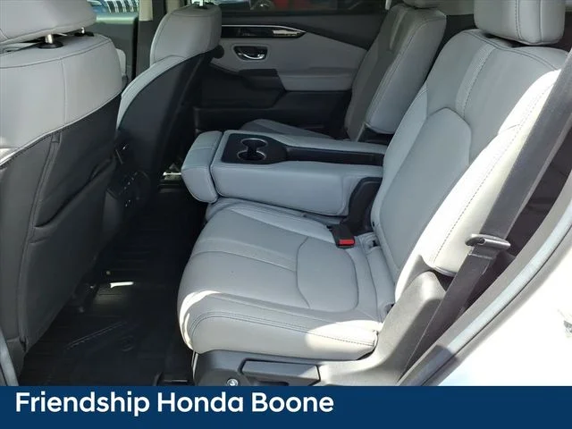 Used 2025 White Honda Touring image 18