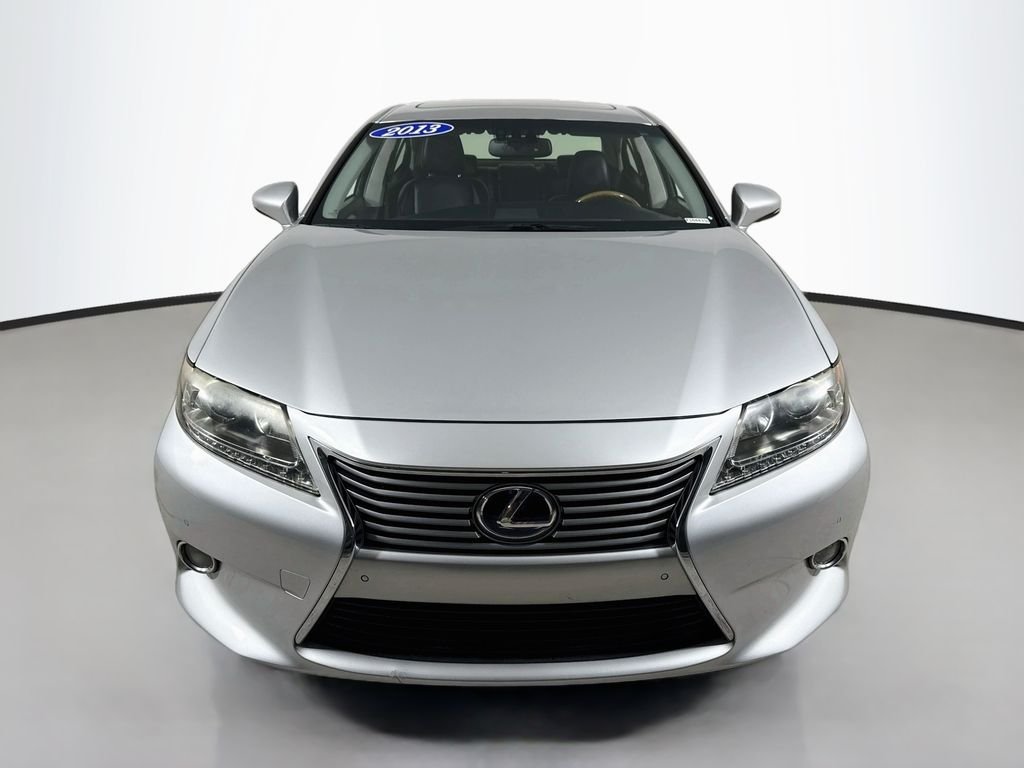 Used 2013 Silver Lining Metallic Lexus Hybrid image 7