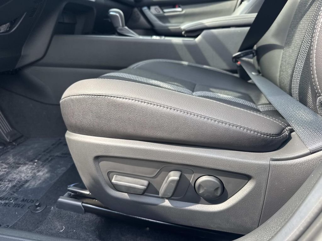 New 2026 Wind Chill Pearl Mazda Preferred AWD image 17