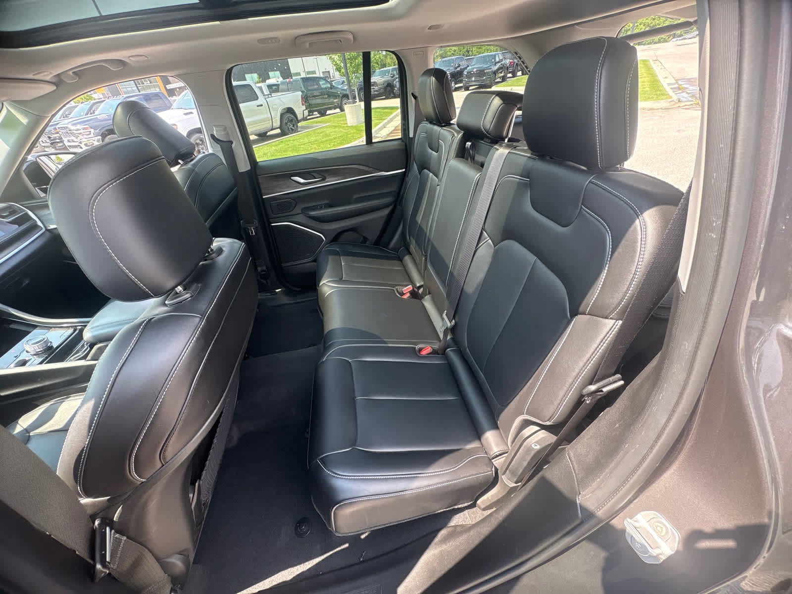 Used 2022 Baltic Gray Metallic Clearcoat Jeep  image 13