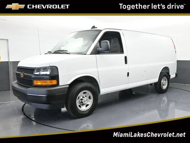 2025 Chevrolet Express Cargo WT