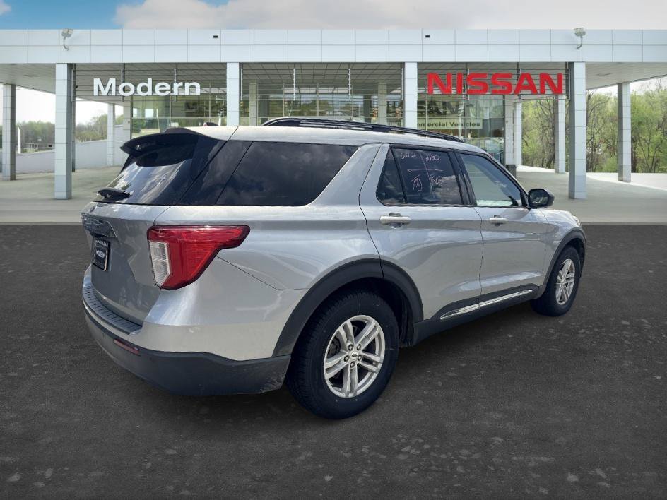 Used 2022 Iconic Silver Metallic Ford XLT image 5