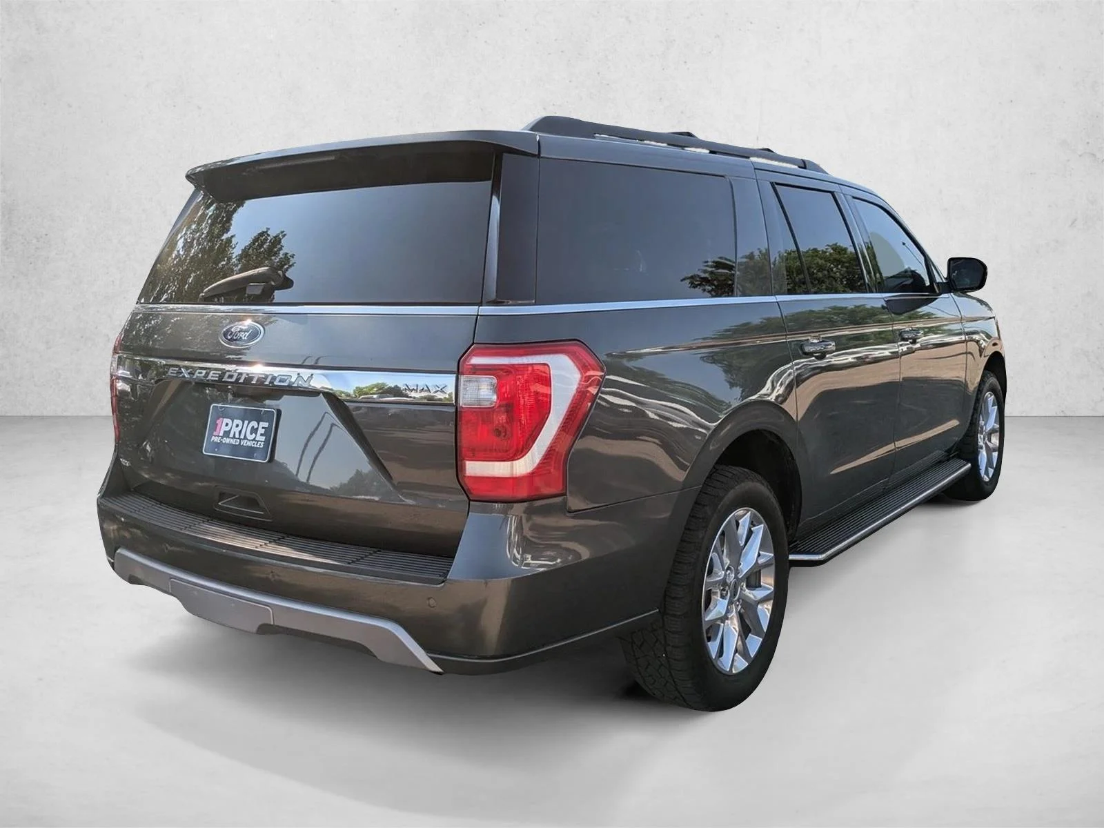 Used 2020 Magnetic Metallic Ford XLT image 5