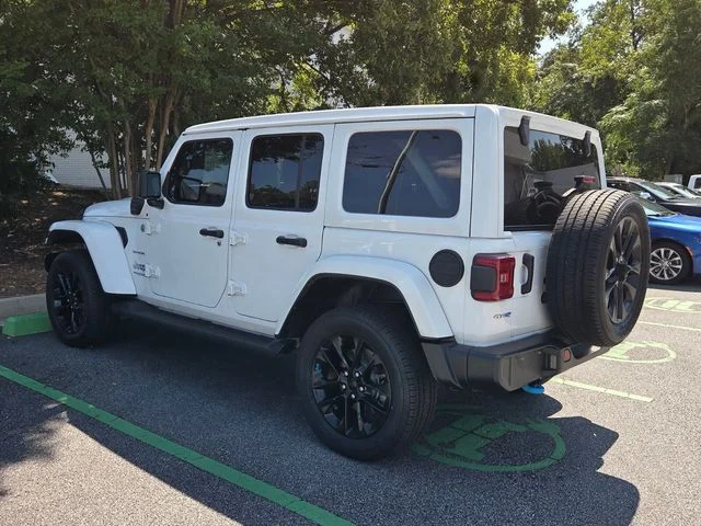 Used 2022 White Jeep Unlimited Sahara 4xe image 9