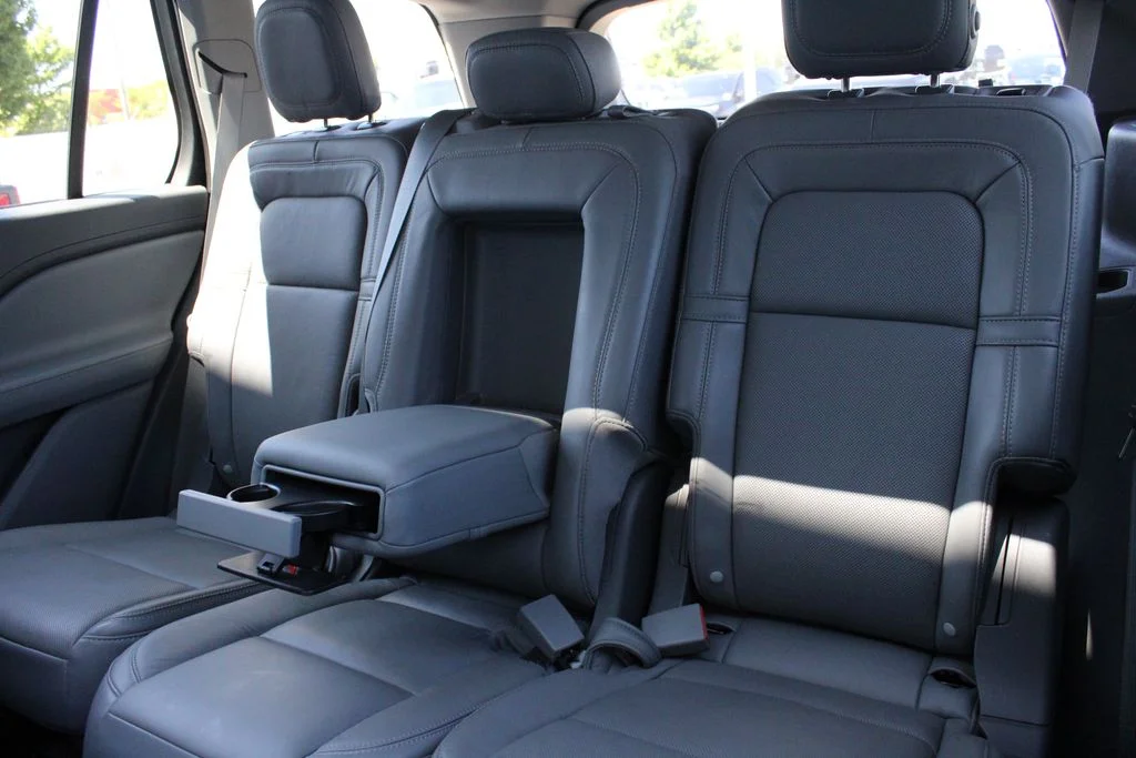 Used 2020 Gray Lincoln Reserve image 23