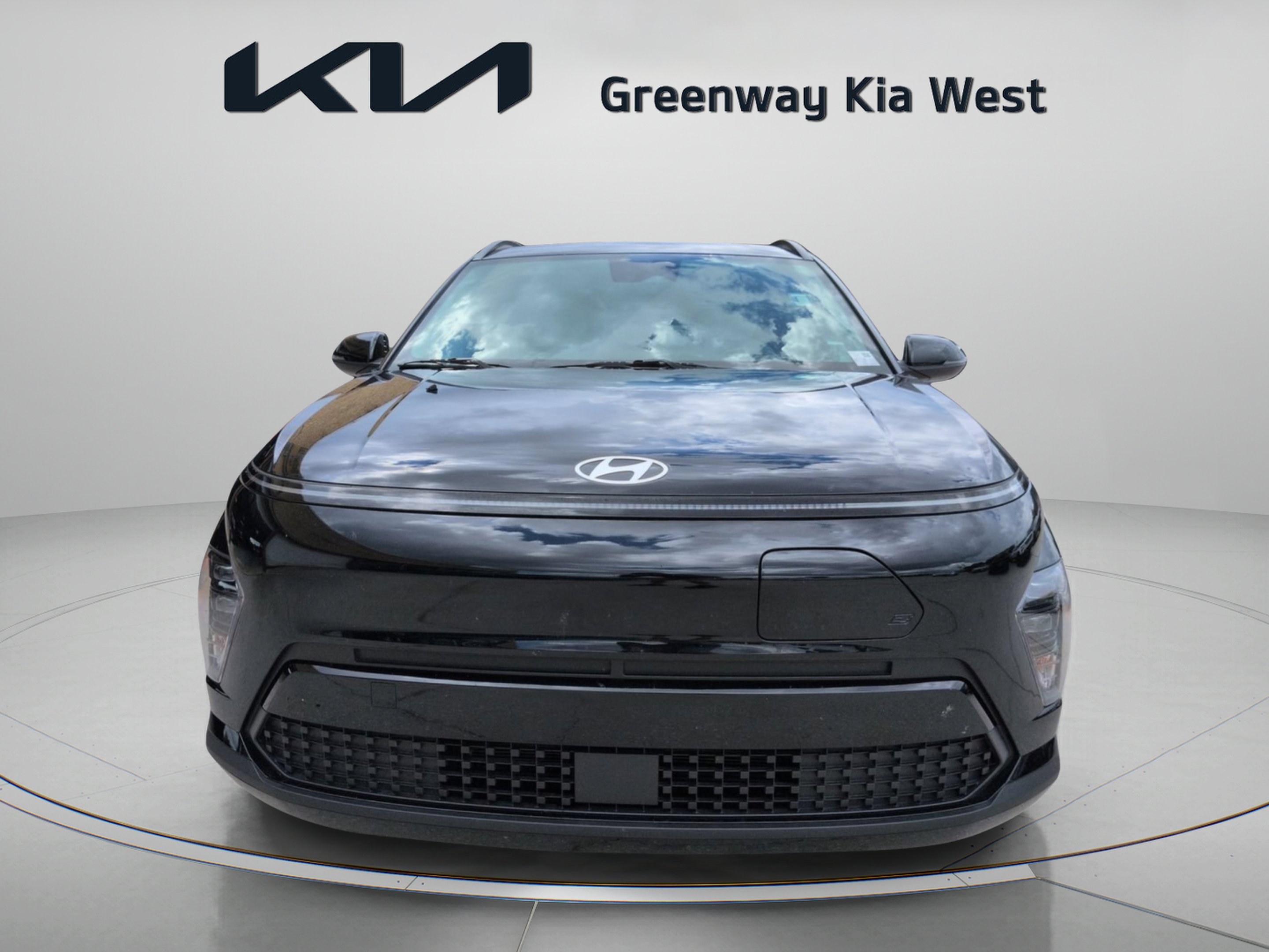Used 2025 Abyss Black Pearl Hyundai SEL image 3