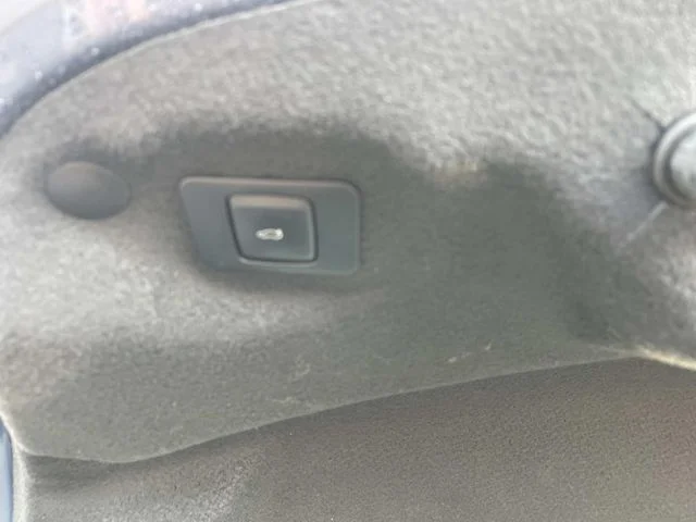 Used 2019 Blue Lincoln Reserve image 9