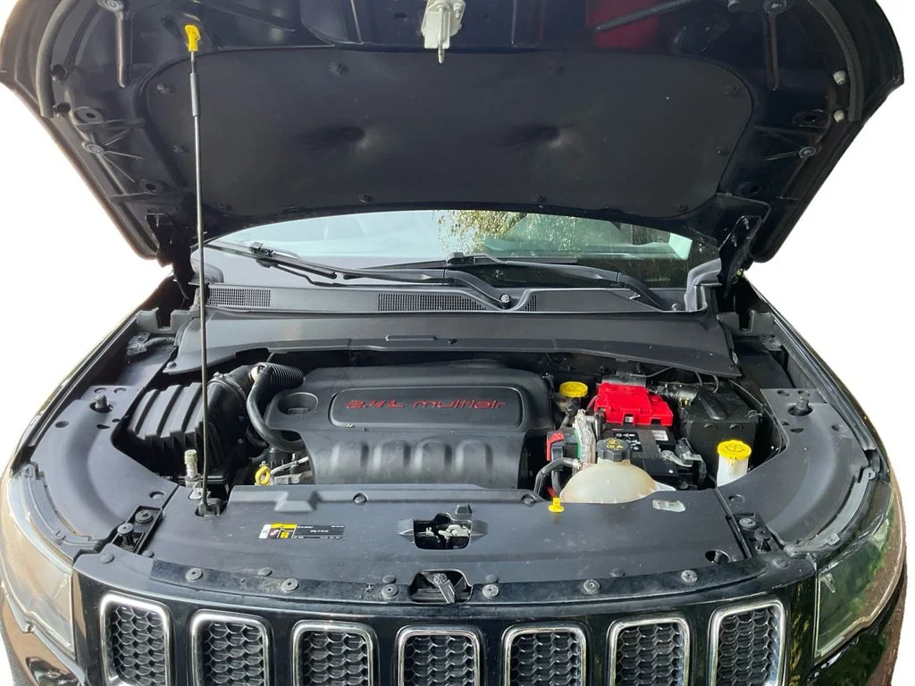 Used 2021 Black Jeep Latitude image 14