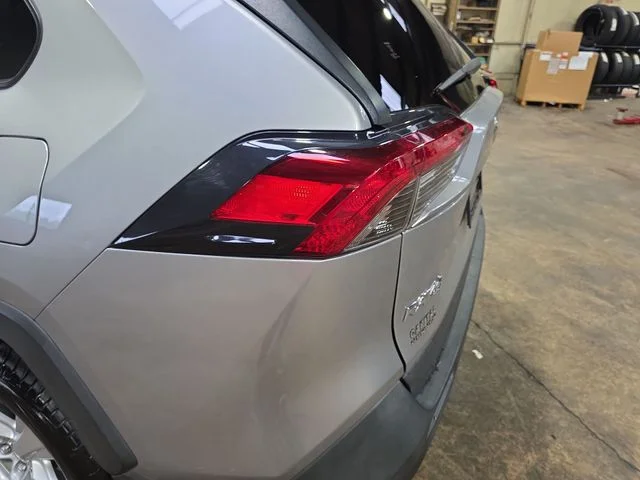 Used 2019 Silver Toyota XLE image 35