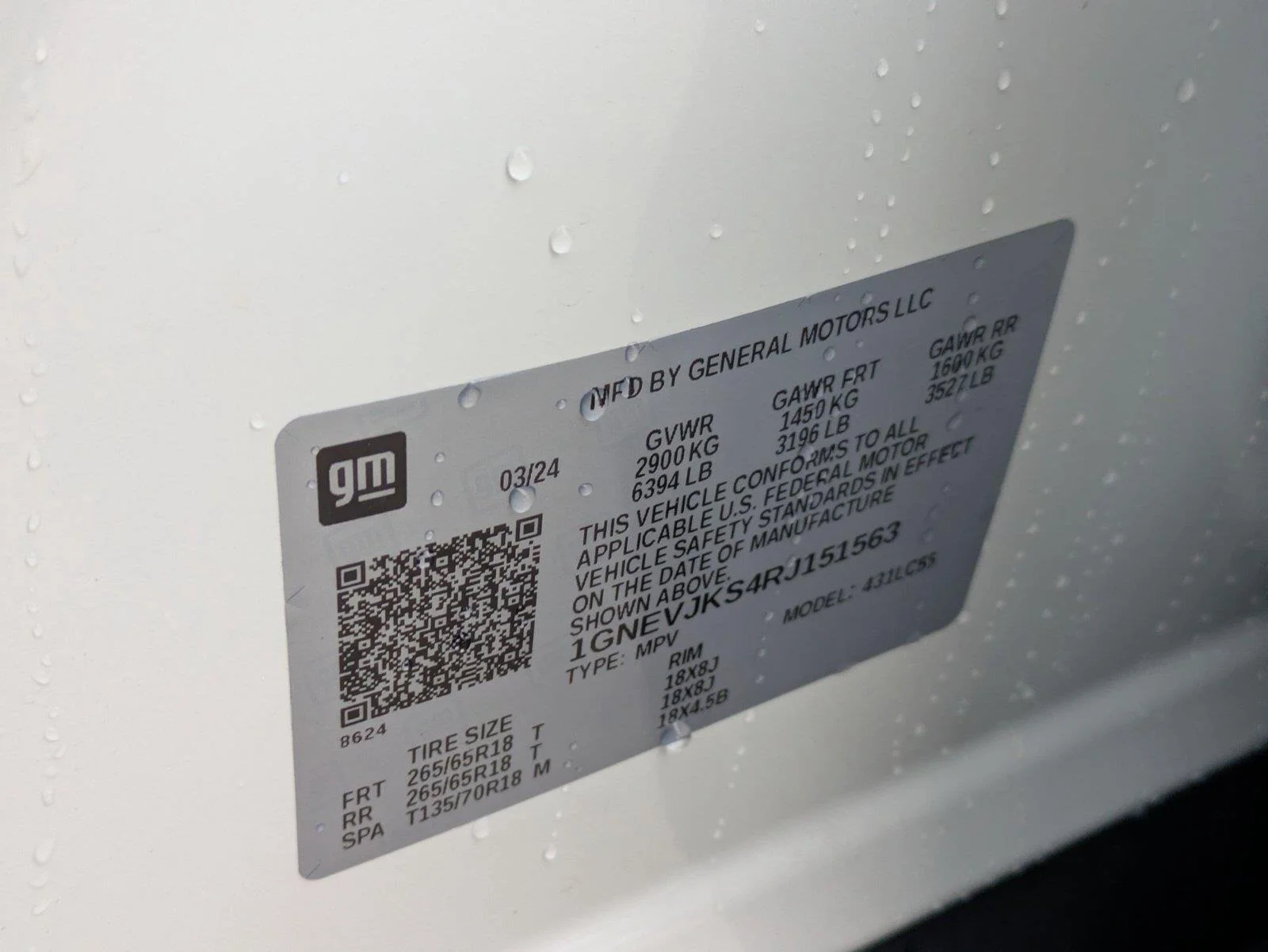 Used 2024 Summit White Chevrolet AWD Z71 image 36