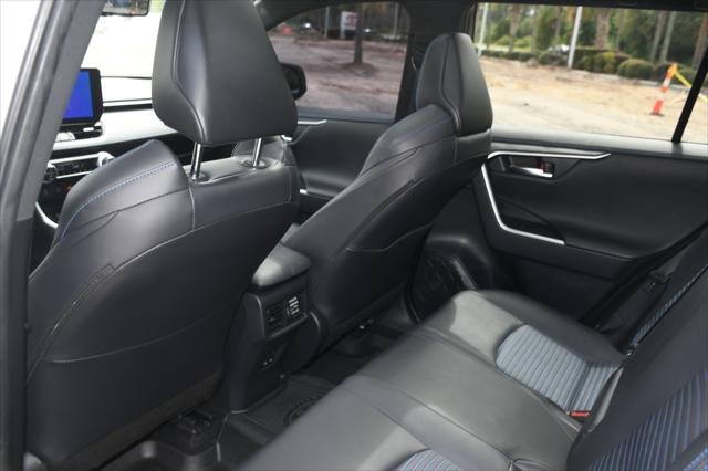 Certified Used 2024 MID BLK/WIND CHILL Toyota  image 17