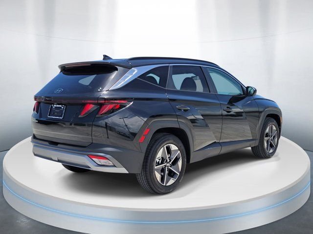 New 2026 Black Hyundai SEL FWD image 4
