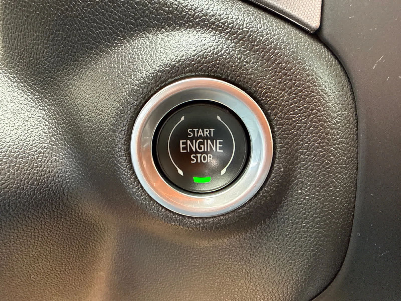 Used 2022 Cardinal Red GMC Elevation image 17
