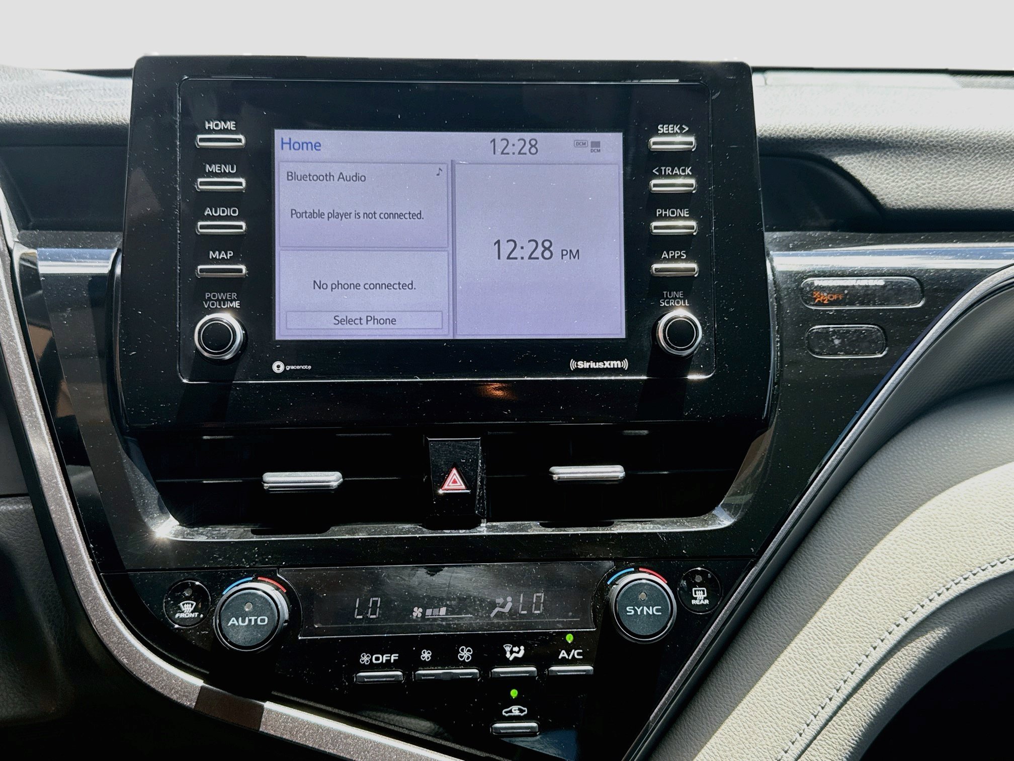 Used 2023 Ice Toyota LE image 10