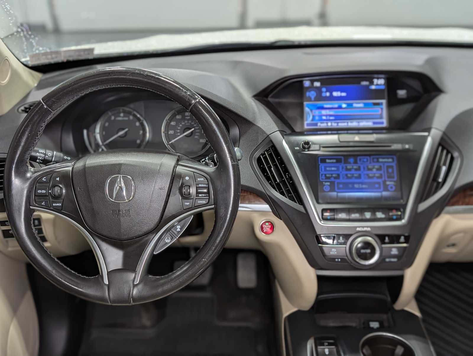 Used 2017 White Diamond Pearl Acura w/Technology Pkg image 4