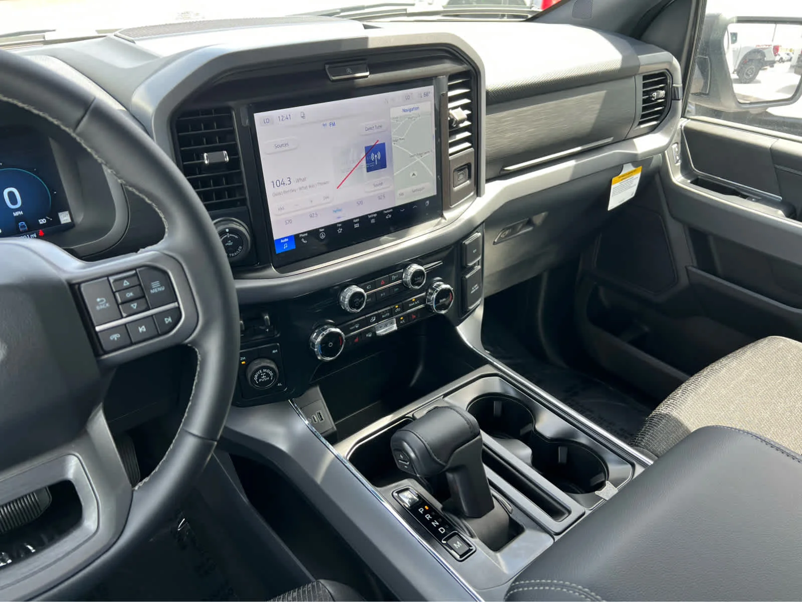 New 2026 Oxford White Ford XLT image 36
